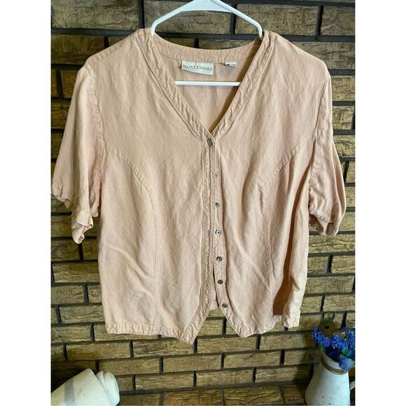 ‎Valerie Stevens II button Down - Picture 1 of 5